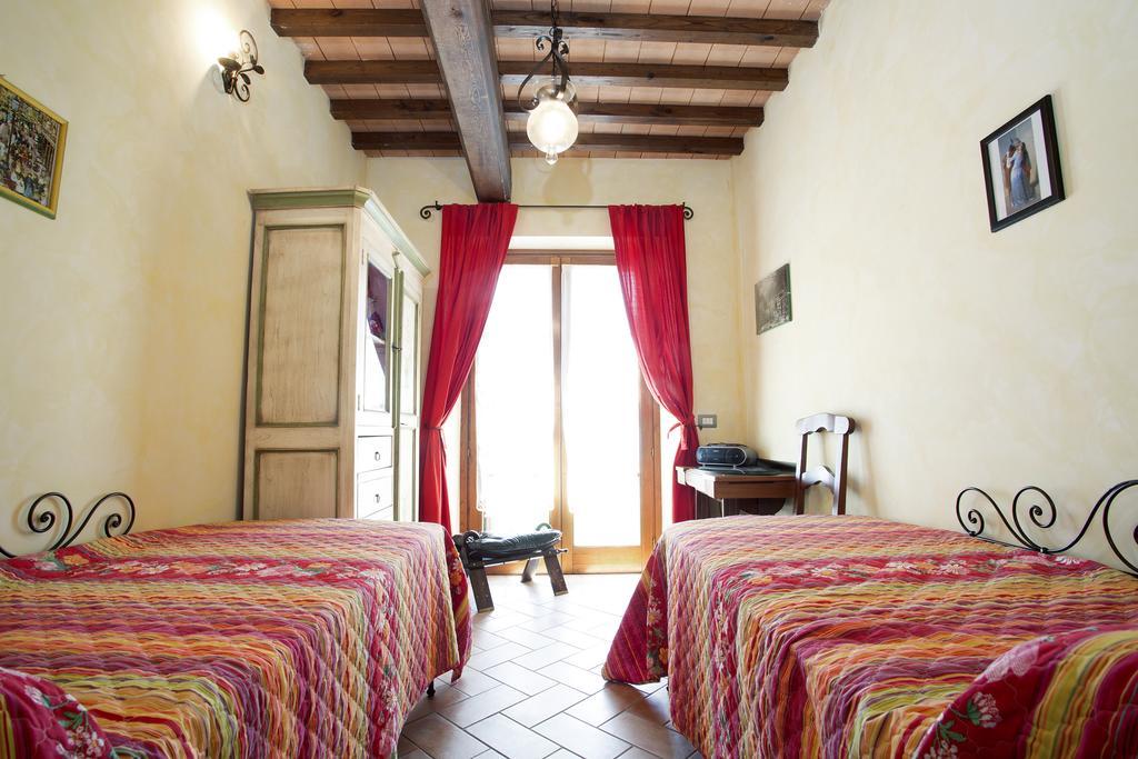 Casa Sandro A Podere Pascianella Villa Castelmuzio Стая снимка